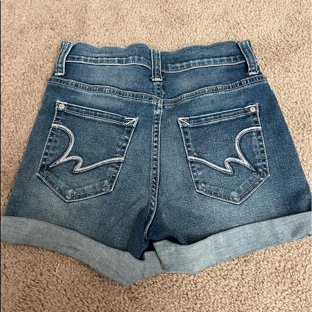 HIGH RISE SHORTS - Picture 2 of 3